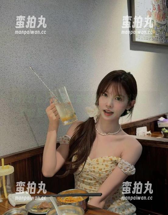 17吃瓜发布的这部黑料漫画，真的是一言难尽，怎么看都很有趣。