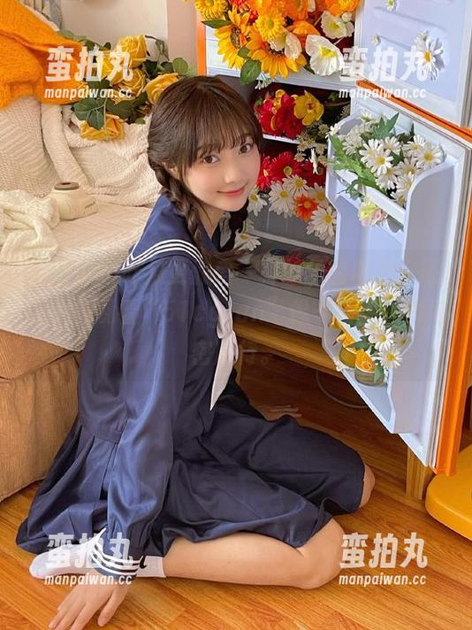 吃瓜更偏爱一种轻松的高潮，捧着手机观看“51cgfun”像一场流浪的秘密旅行。