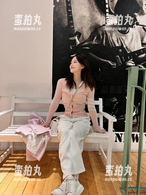 998su 加入998suapp,瓜果满天飞,你的吃瓜能力将无可匹敌!