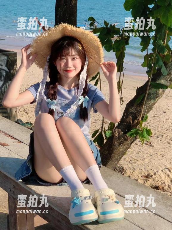 免费吃瓜 下载“免费吃瓜”:我用手指点开八卦,真希望身边还有一杯冰饮!