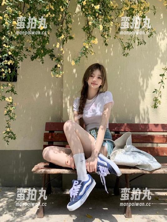 免费吃瓜网发布：网红红qq聊天，这画面该多精彩？