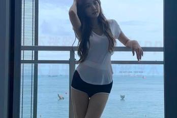 永不迷路，吃瓜网app帮你在绯闻的大海中找到那根浮木。