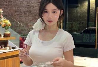 吃瓜网红这次更新：黑料蘑菇视频让你感受到“尴尬癌”二级预警！