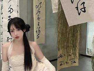 官网里那些国产吃瓜视频，有些镜头竟让我心里着了小花。