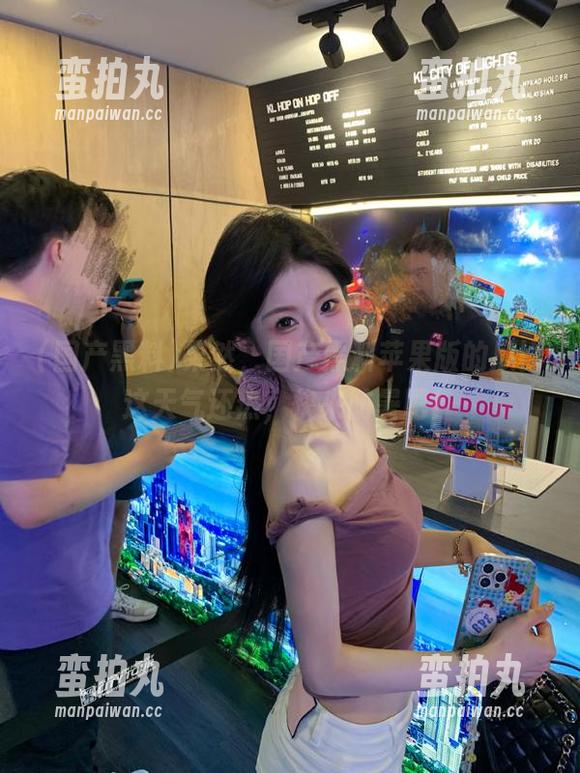 国产黑料 果然,国产黑料苹果版的瓜比这天气还热,快来防暑吧!