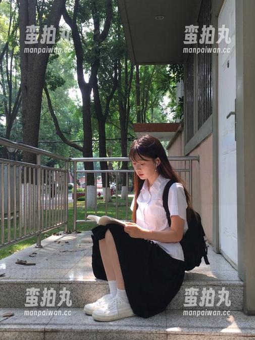 我要吃瓜网 上了'我要吃瓜网',网址像一根绳子,把我的心挂在了奇妙的南国树上…