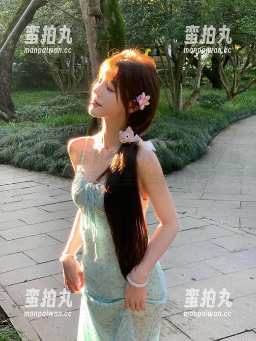 明星黑料 你们不会觉得“明星黑料”地址让人联想,甚至有点小心动吧?