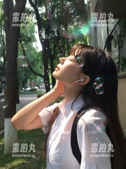 好奇心在驱使：黑哥扒料官网链接，真的是个易发瘾的地方。