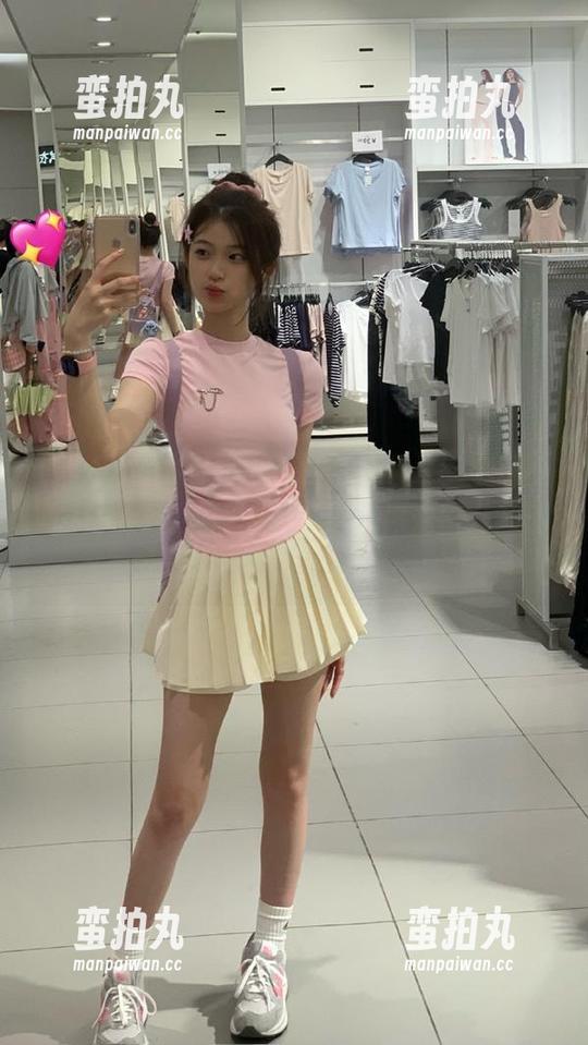 黑料不咋样 吃瓜不迷路,关注“黑料不咋样”,姜妈妈的关注指引你走出八卦迷雾