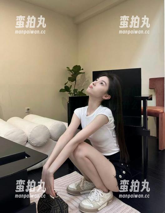 黑料不打烊 万篇长征黑料不打烊的传送门,果然和泡芙在线之间藏着点什么,甜蜜而神秘的小玩意儿嘿嘿。