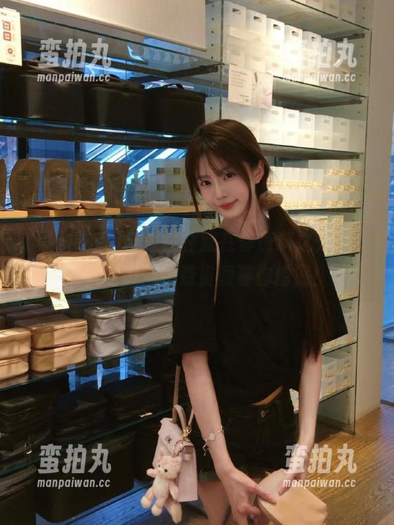 黑料吃瓜 反差往往就在你意料之外,“黑料吃瓜”免费资源等你挖掘!