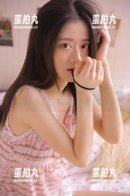 所以说，观看“黑料吃瓜网”里的八卦，我到底是享受还是在自虐？