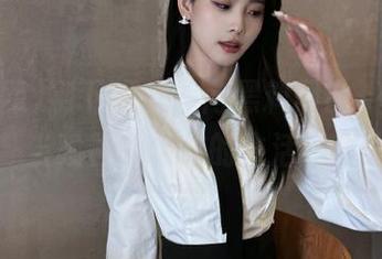 刚下班就冲向黑料网ios在线，八卦当晚餐，这样的生活好苦呀！