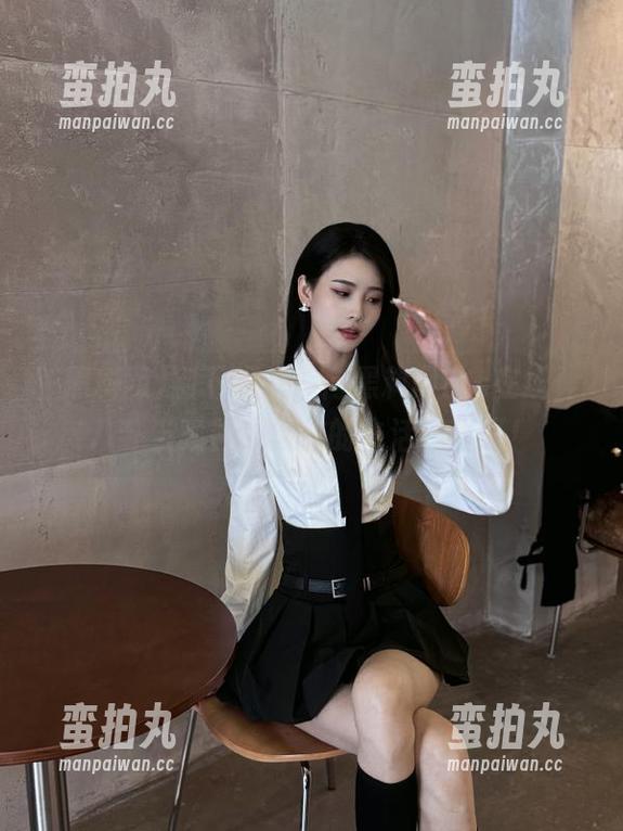 刚下班就冲向黑料网ios在线，八卦当晚餐，这样的生活好苦呀！