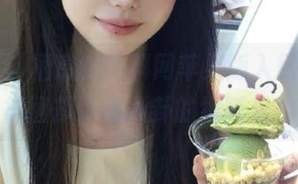 栖息在黑料网苹果版入口边缘，徘徊却深陷八卦的细腻里。