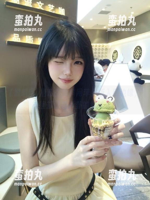 黑料网 栖息在黑料网苹果版入口边缘,徘徊却深陷八卦的细腻里。